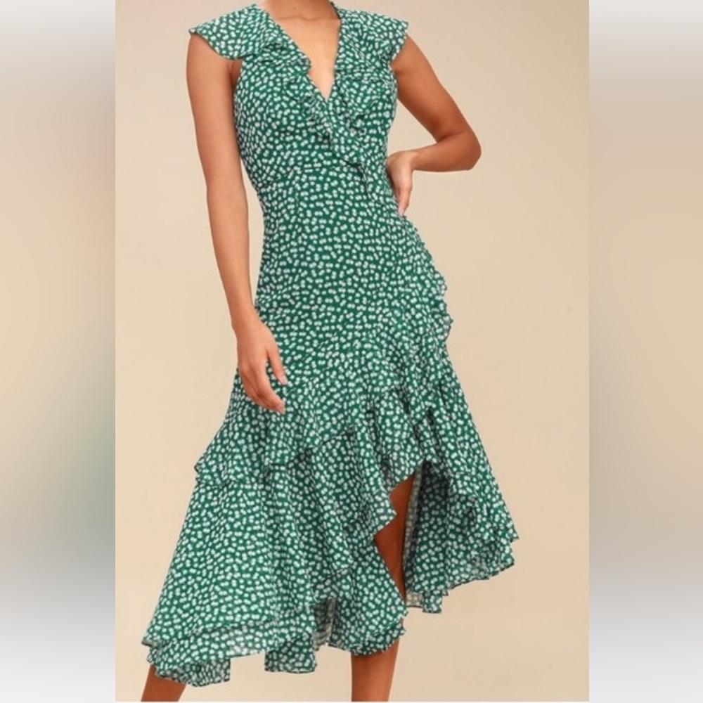 🔹 C/Meo Collective Floral Ruffled Midi Dress